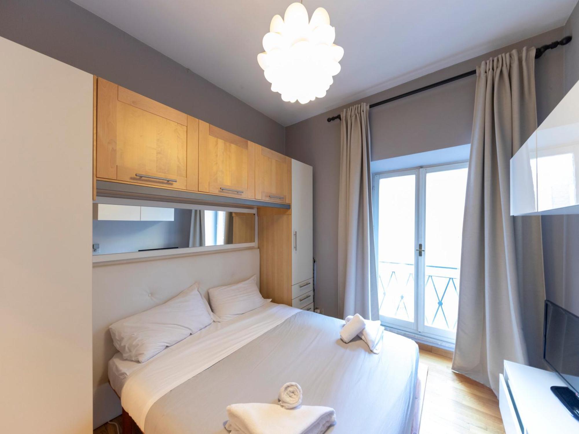 Spanish Steps, Dominic, Strollingrome Apartment *